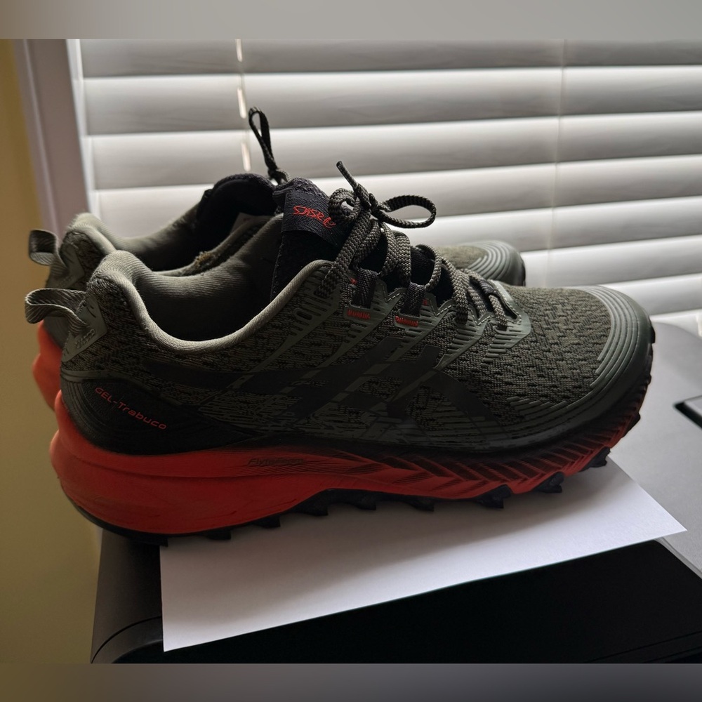 ASICS Olive Green & Red Men’s Trail Sneakers Size 9.5 – Used Condition - Picture 3 of 12